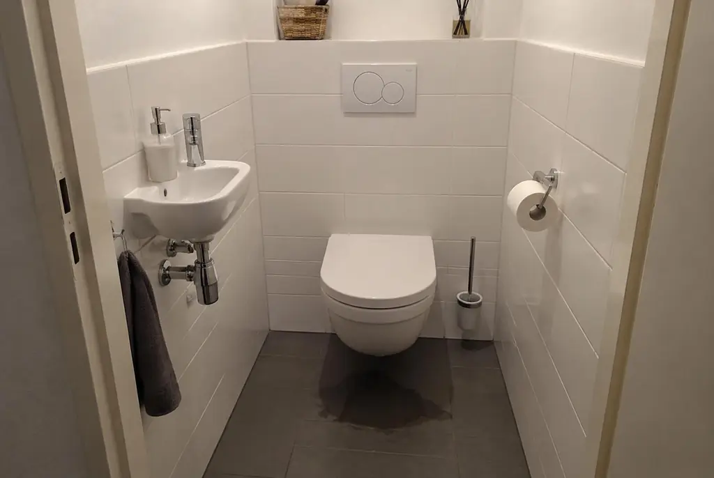 Lekdetectie Moordrecht – natte vloer bij een toilet